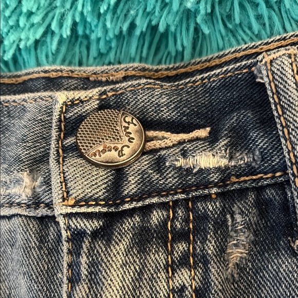 Free People Women’s Cutoff Jean Shorts with Lace Trim - Picture 6 of 6